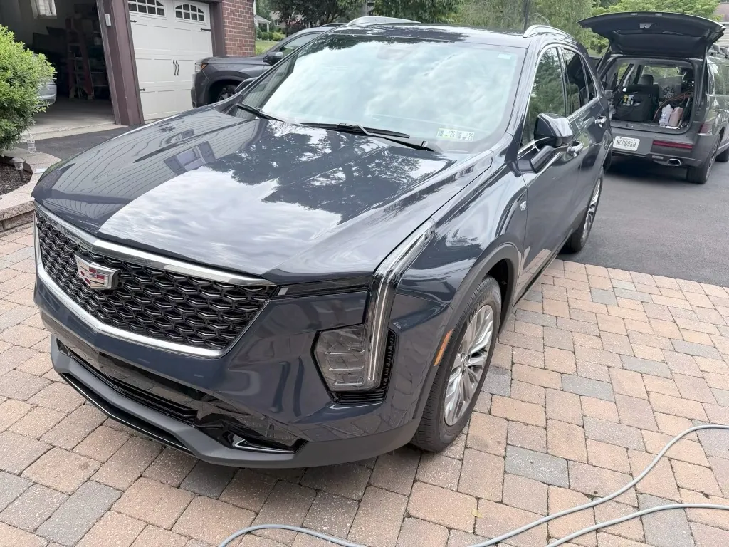 Clean, glossy Cadillac XT4 after a full detail