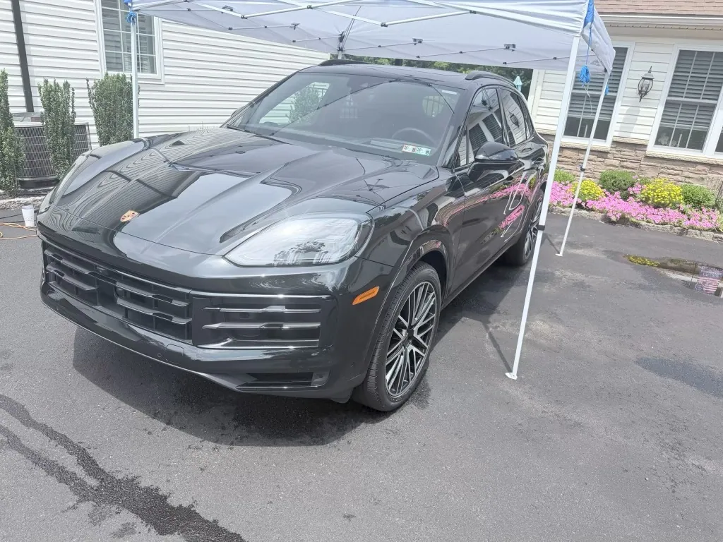 Well-maintained Porsche Cayenne after detailing